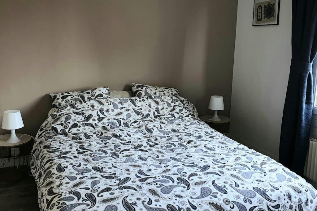 Appartement De Charme Et Familial A Caen Esterno foto